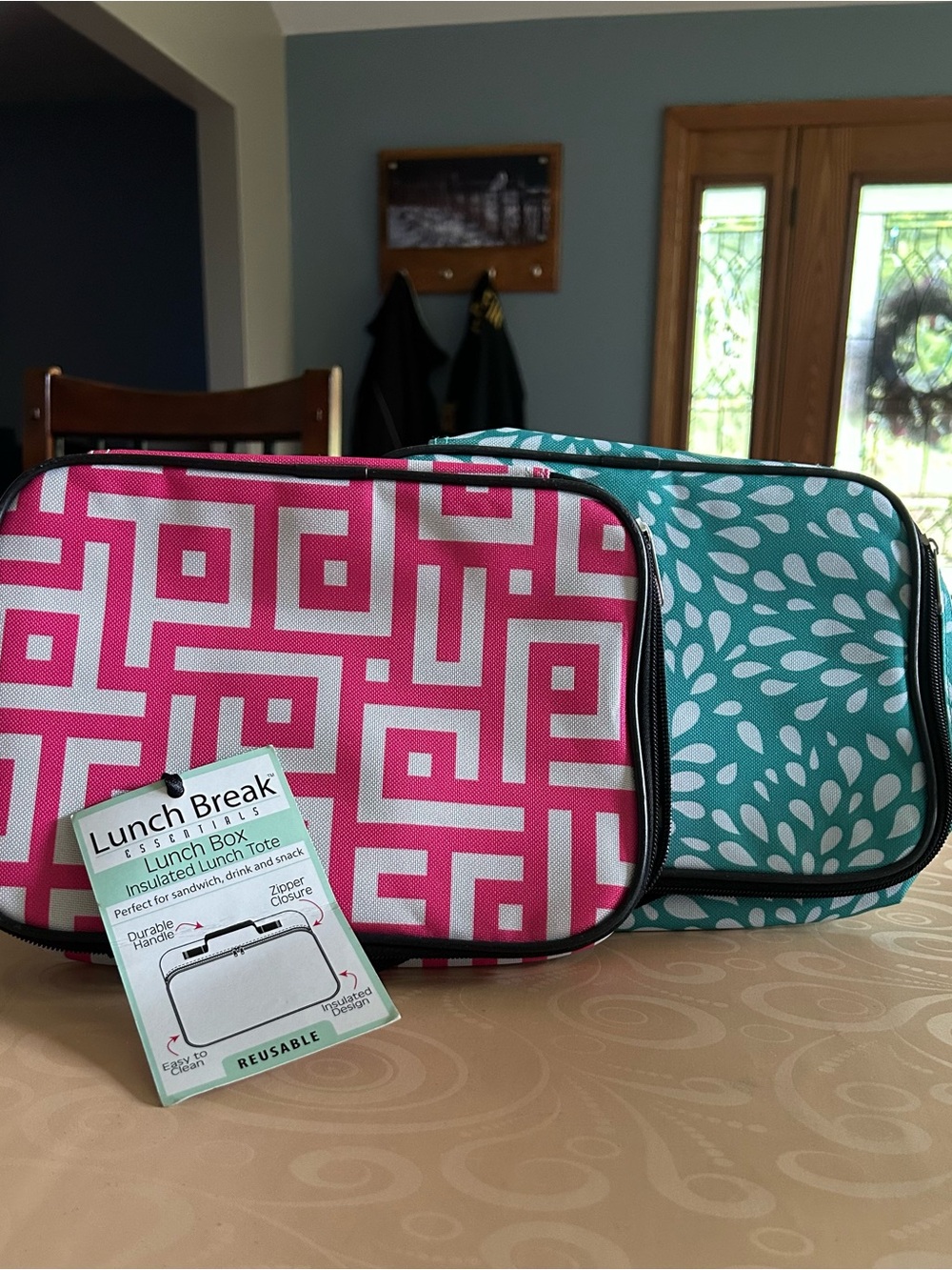New - Reusable Insulated Lunch Boxes - Pink & Teal